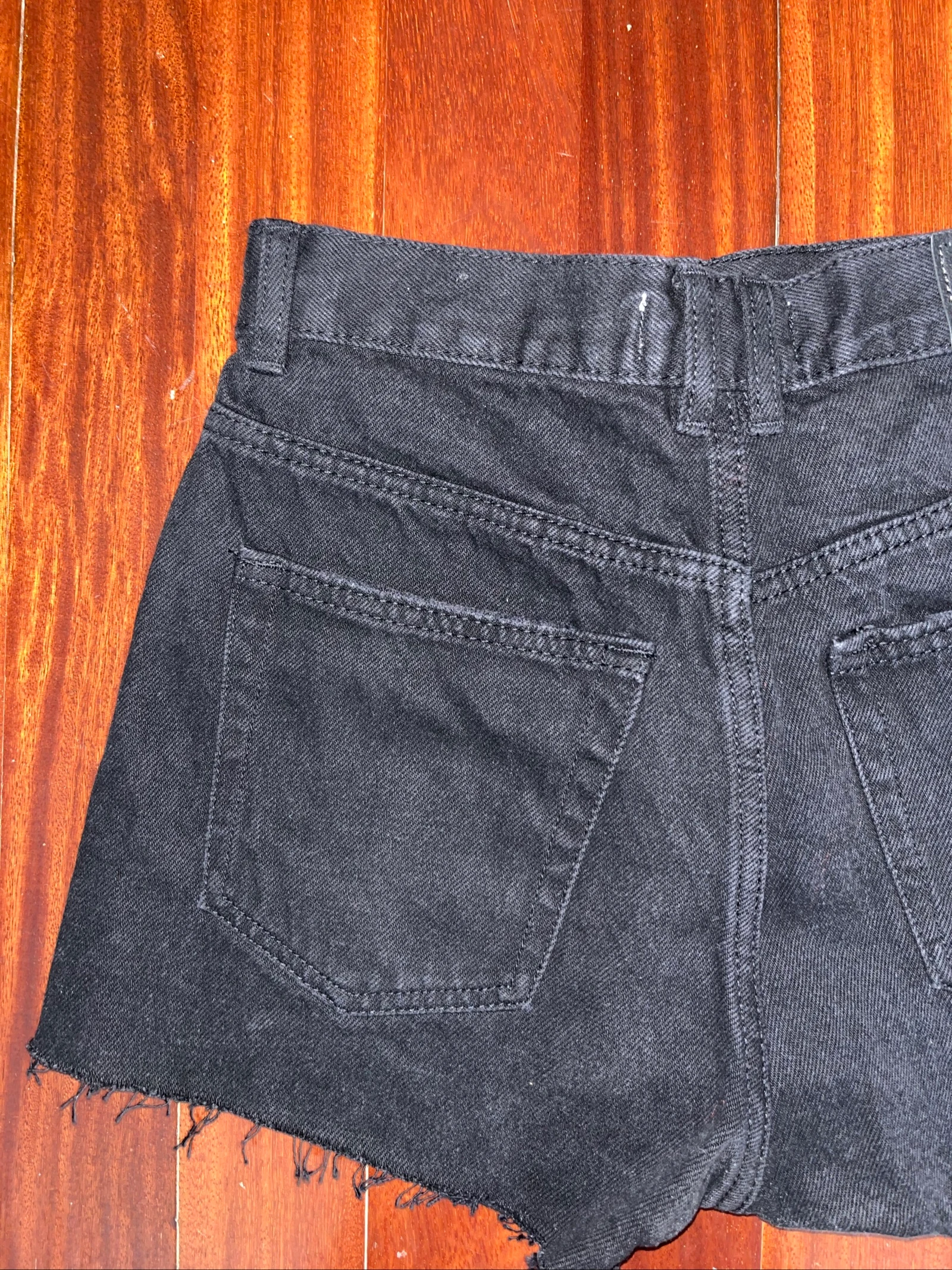 black shorts – photo 6
